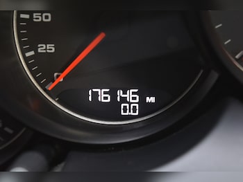 Used Porsche Cayenne 2011 for sale - 75869505: Photo