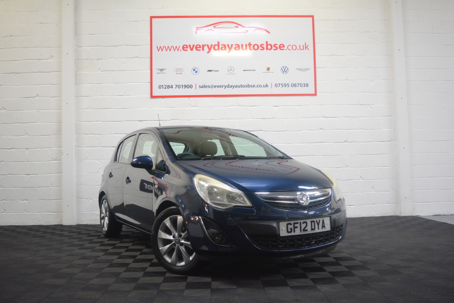Used Vauxhall Corsa 2012 for sale - 77577947: Photo 1