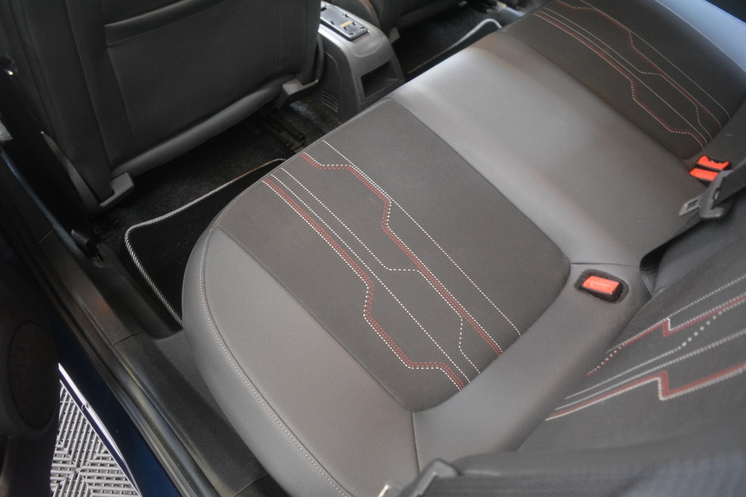 Used Vauxhall Corsa 2012 for sale - 77577947: Photo 24