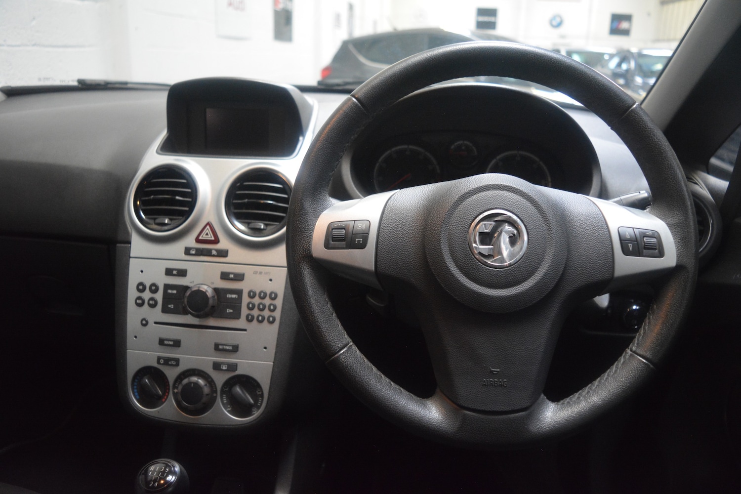Used Vauxhall Corsa 2012 for sale - 77577947: Photo 6