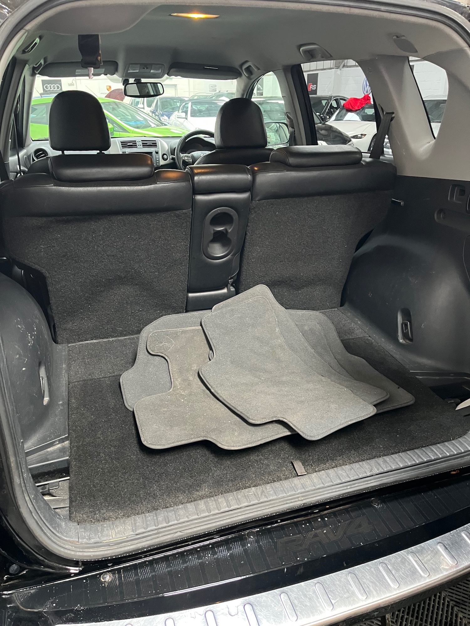 Used Toyota RAV4 2010 for sale - 77271078: Photo 12