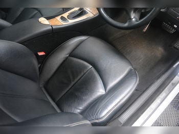 Used Mercedes-Benz E Class 2009 for sale - 77818114: Photo