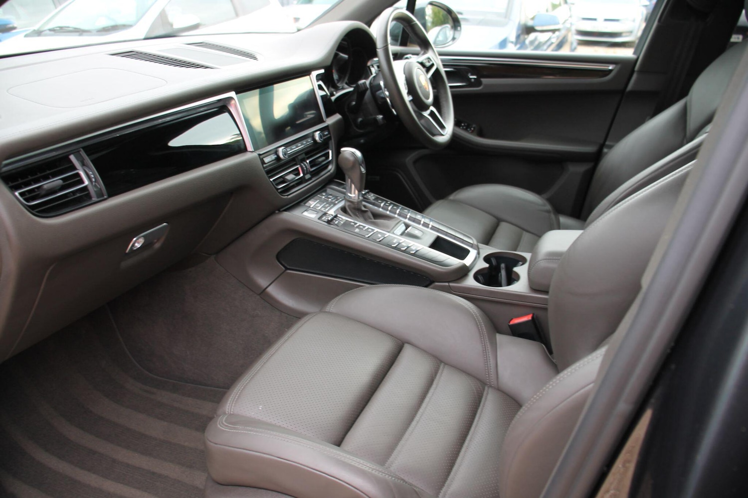 Used Porsche Macan 2021 for sale - 77854018: Photo 12