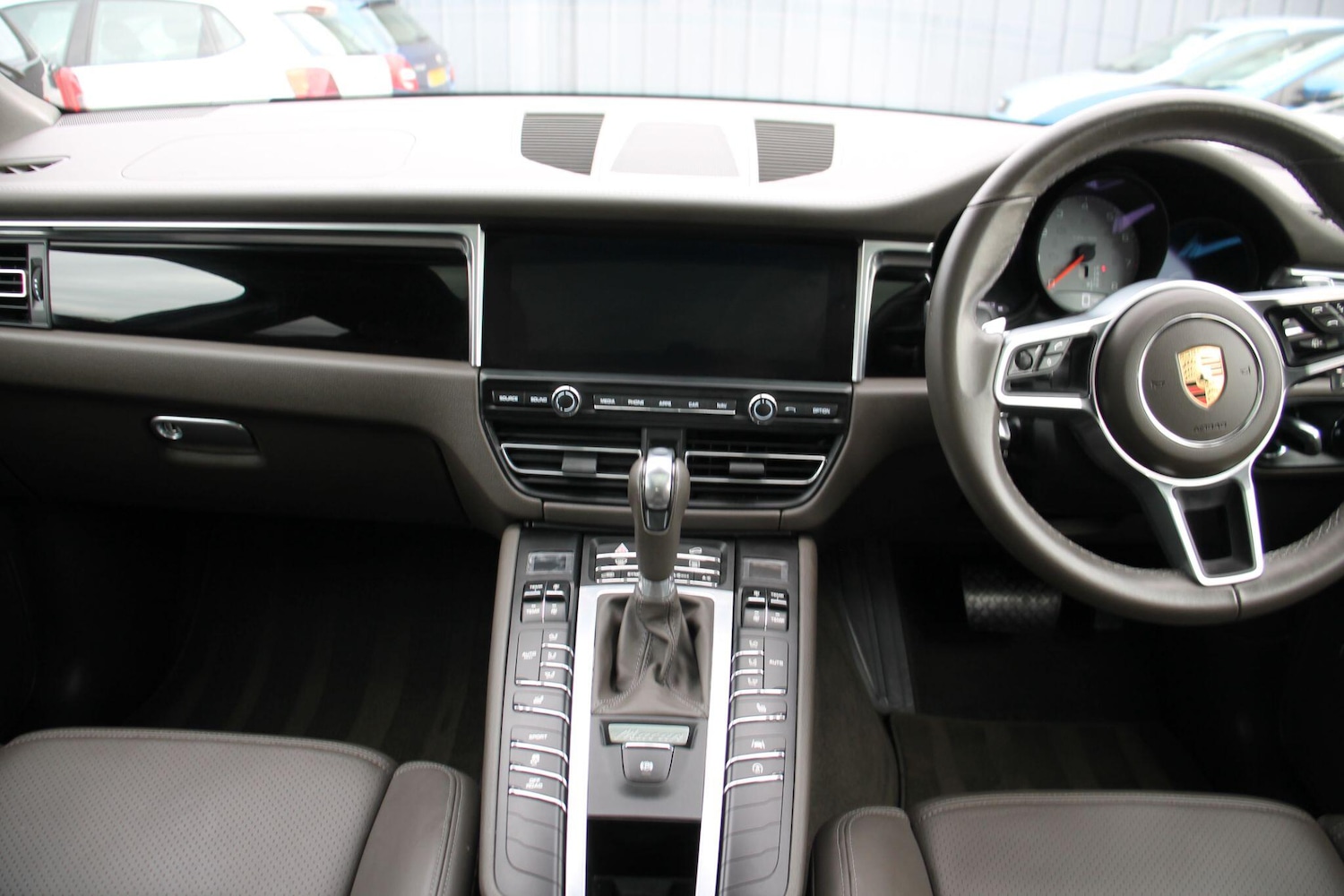 Used Porsche Macan 2021 for sale - 77854018: Photo 16