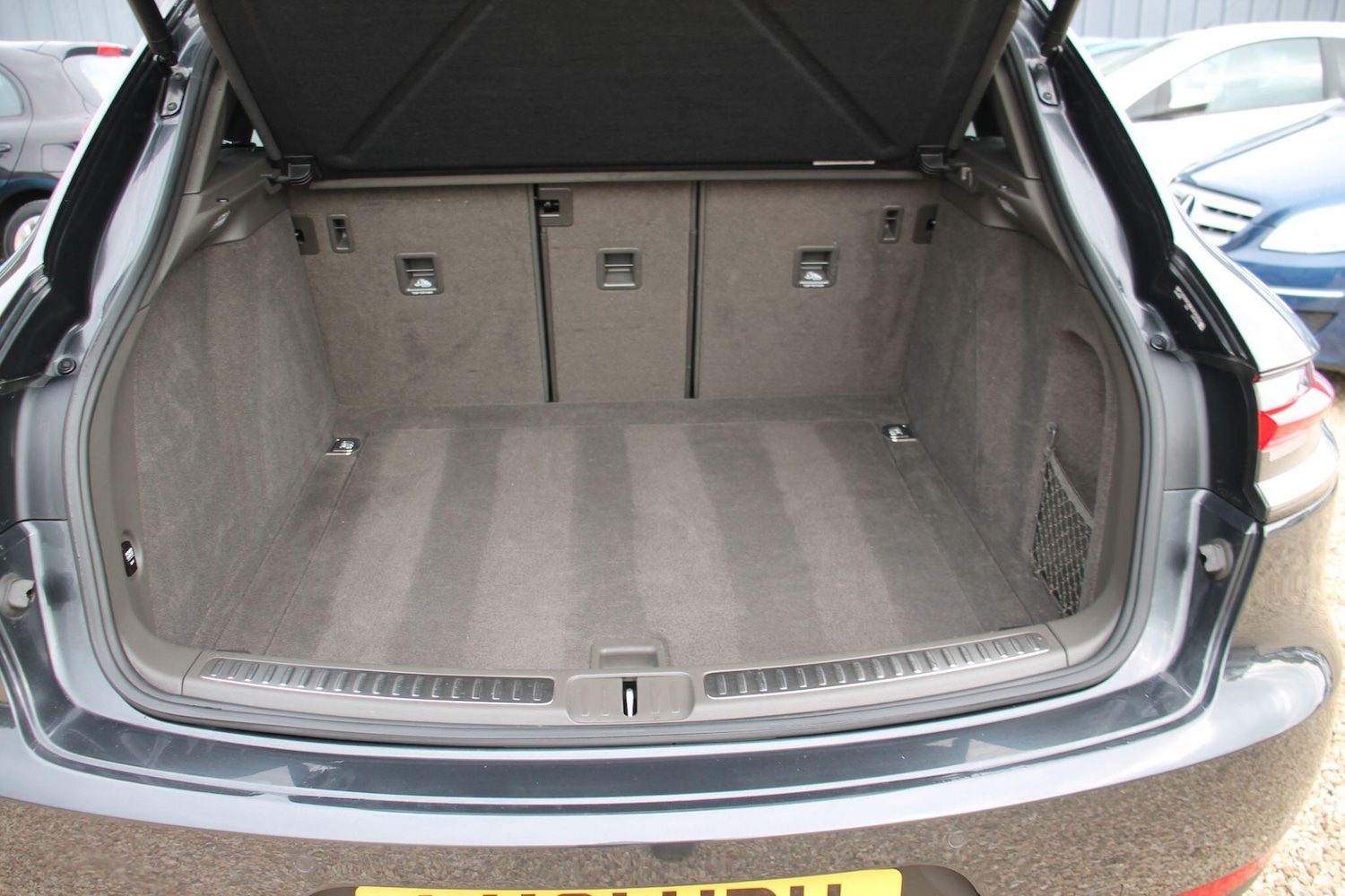 Used Porsche Macan 2021 for sale - 77854018: Photo 17