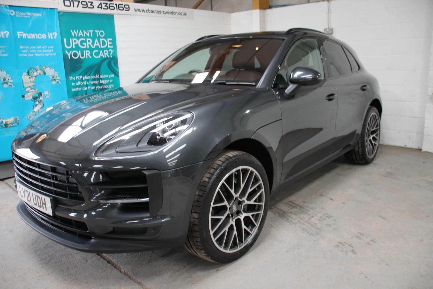 Used Porsche Macan 2021 for sale - 77854018: Photo 3