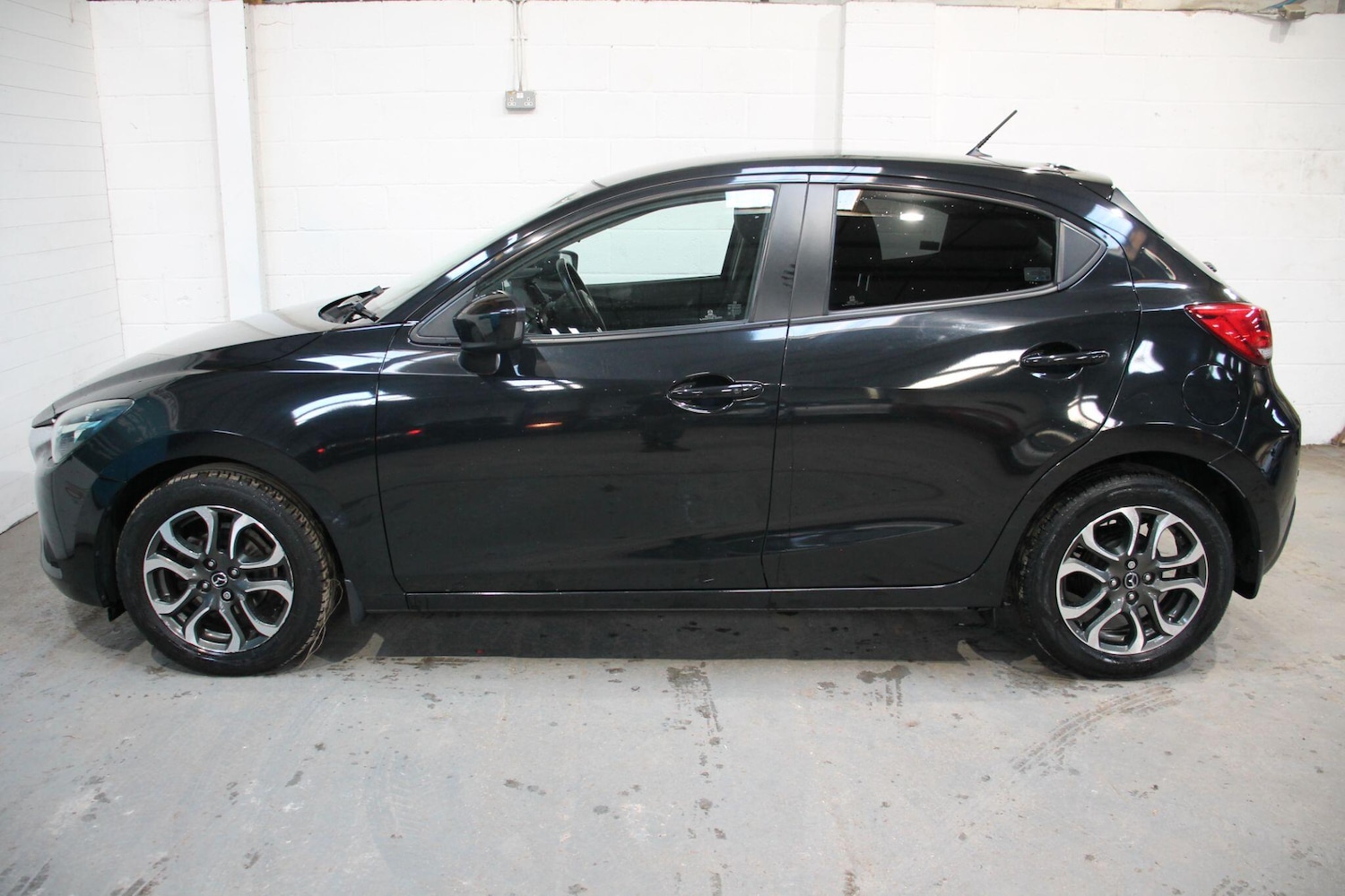 Used Mazda Mazda2 2016 for sale - 77097415: Photo 4