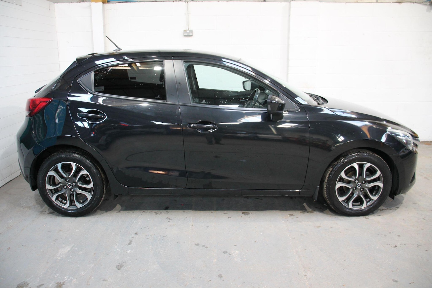Used Mazda Mazda2 2016 for sale - 77097415: Photo 8