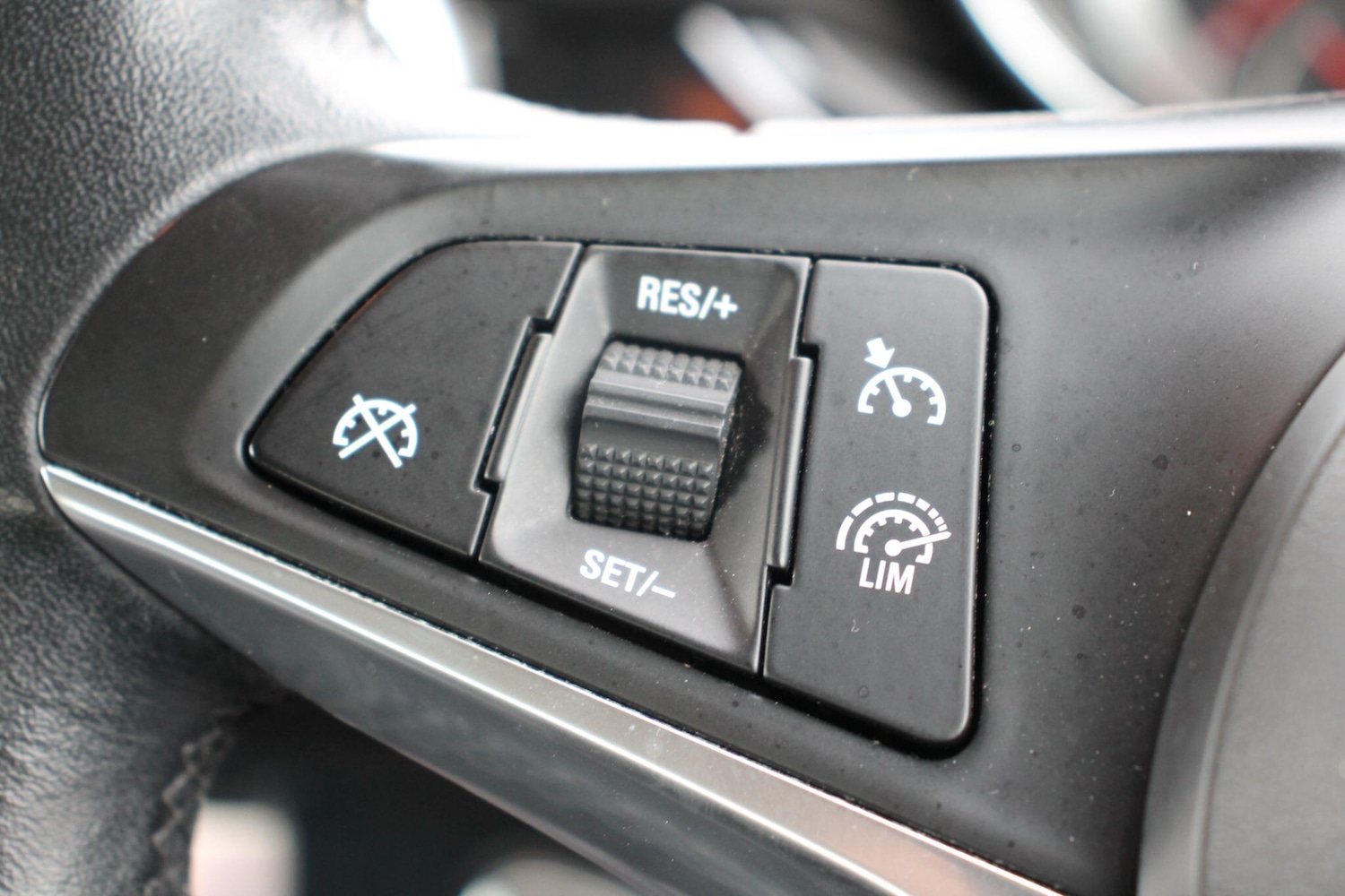 Used Vauxhall ADAM 2015 for sale - 78185123: Photo 18