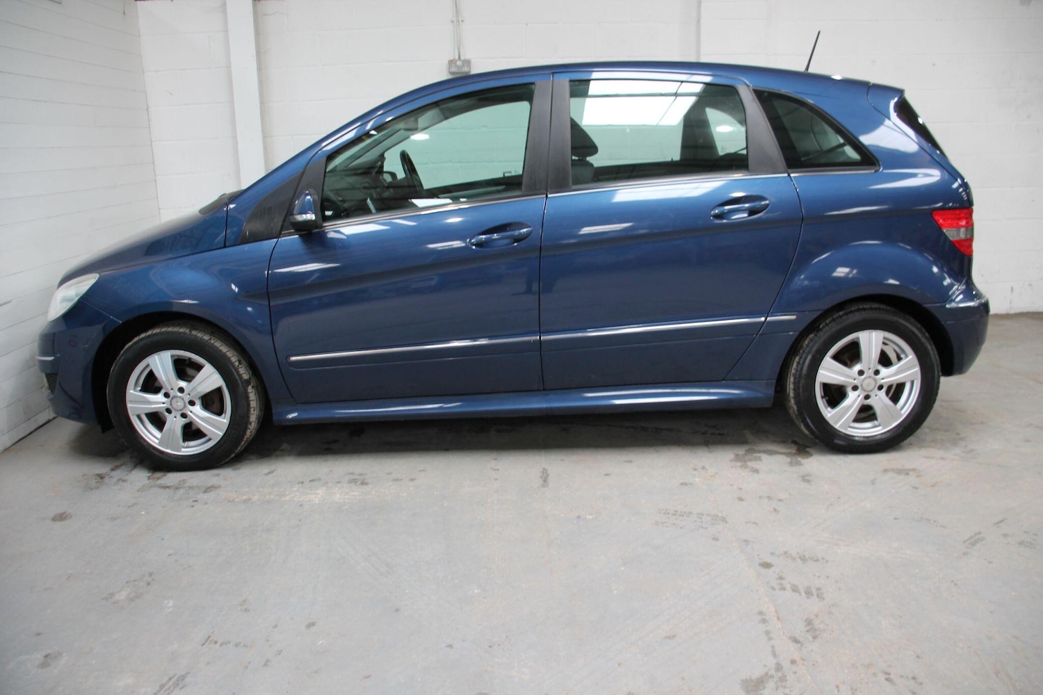 Used Mercedes-Benz B Class 2011 for sale - 76137955: Photo 6