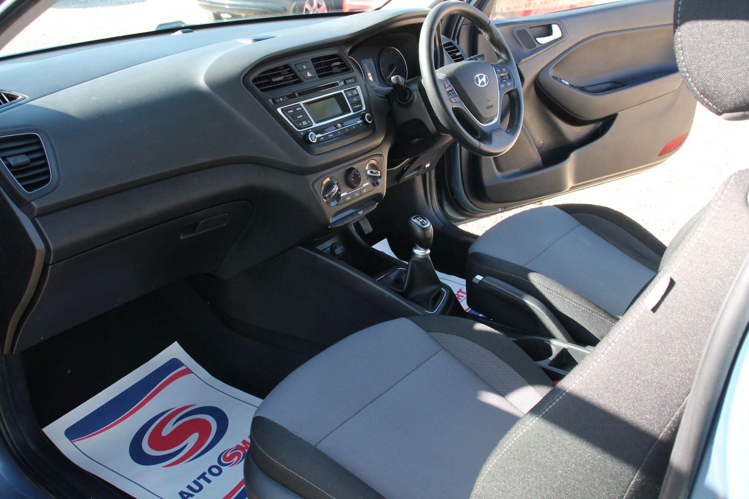 Used Hyundai i20 2017 for sale - 77978081: Photo 12