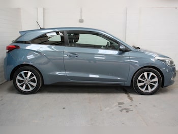 Used Hyundai i20 2017 for sale - 77978081: Photo