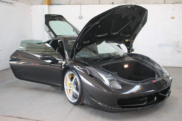 Used Ferrari 458 2010 for sale - 74597283: Photo 2