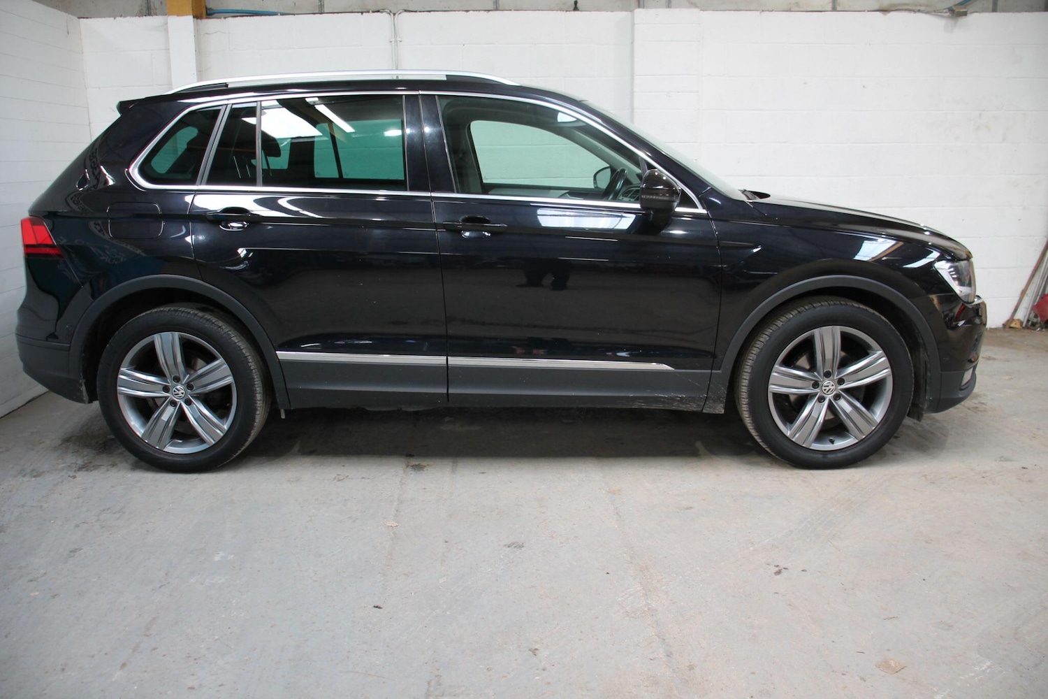 Used Volkswagen Tiguan 2019 for sale - 77411725: Photo 2
