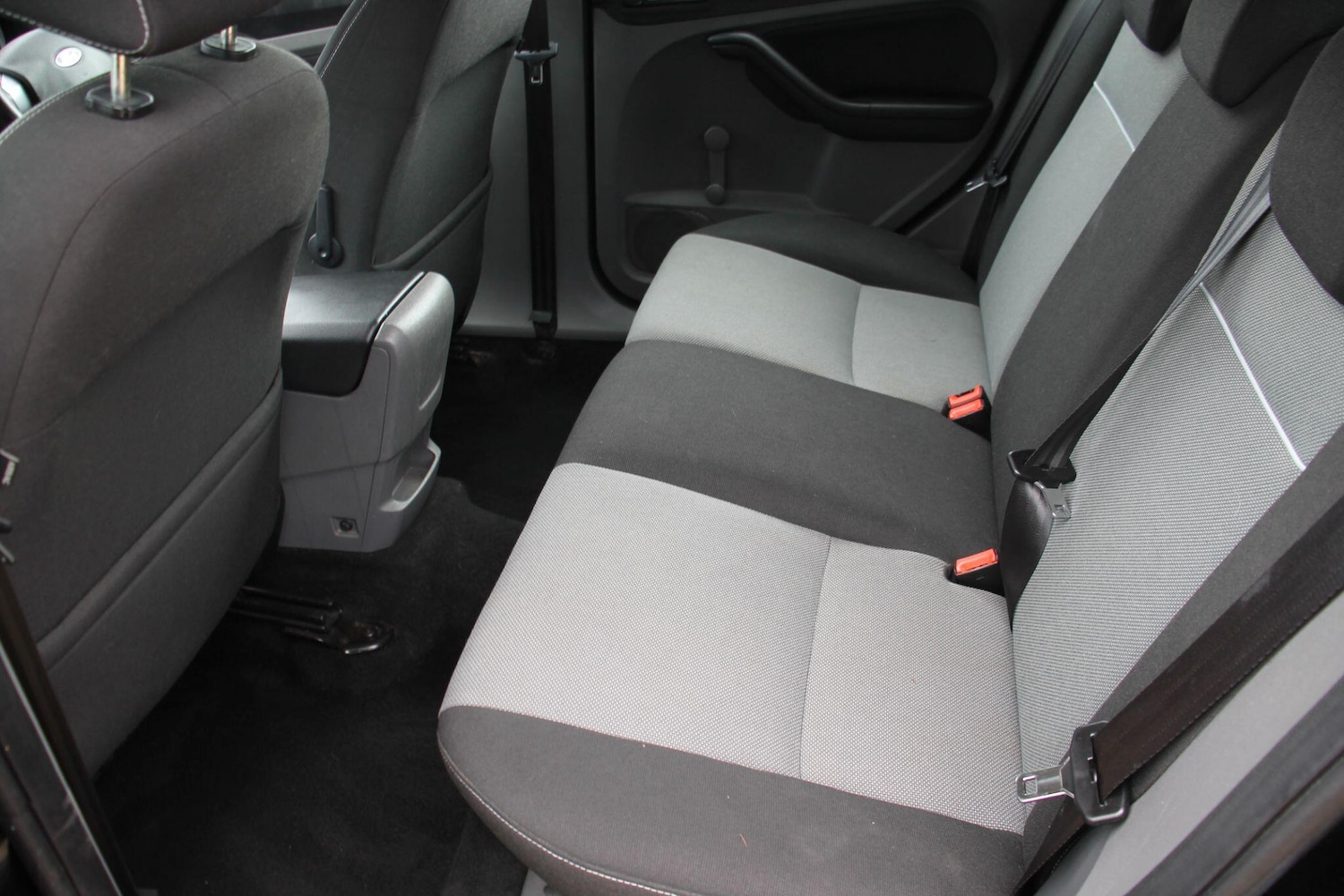 Used Ford Focus 2011 for sale - 76473074: Photo 12