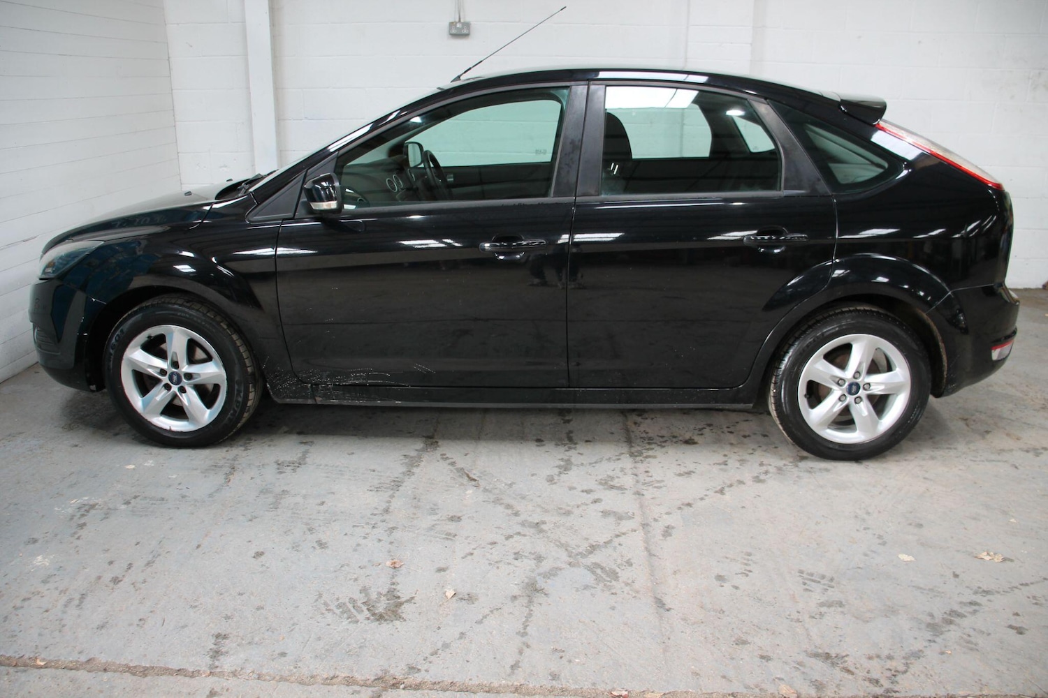 Used Ford Focus 2011 for sale - 76473074: Photo 4