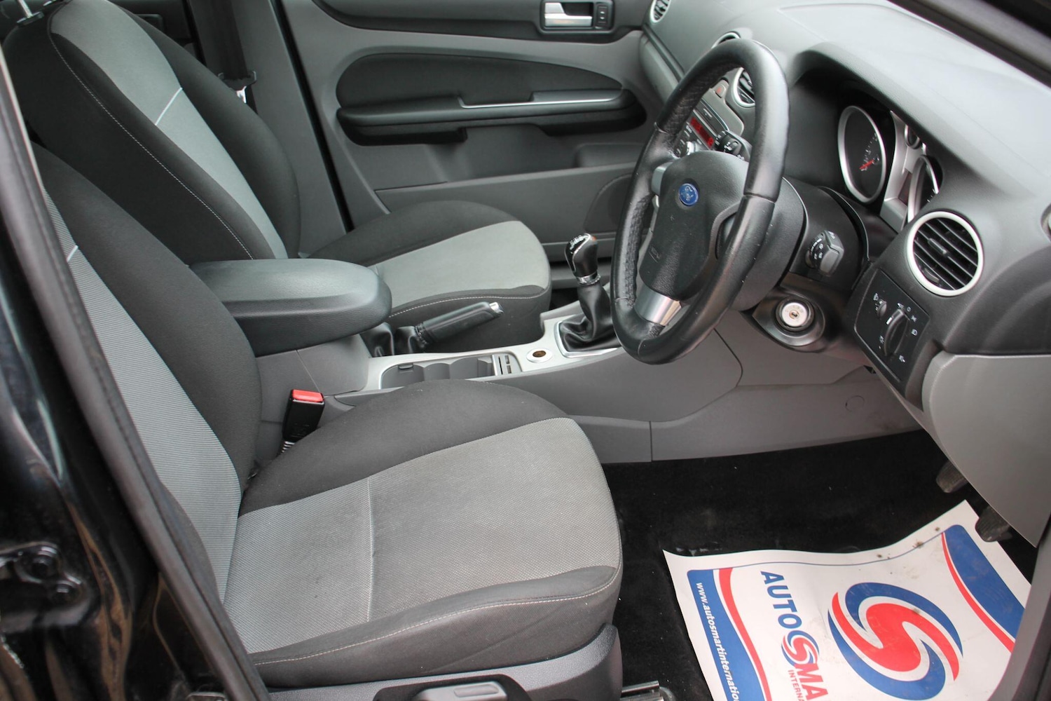 Used Ford Focus 2011 for sale - 76473074: Photo 9