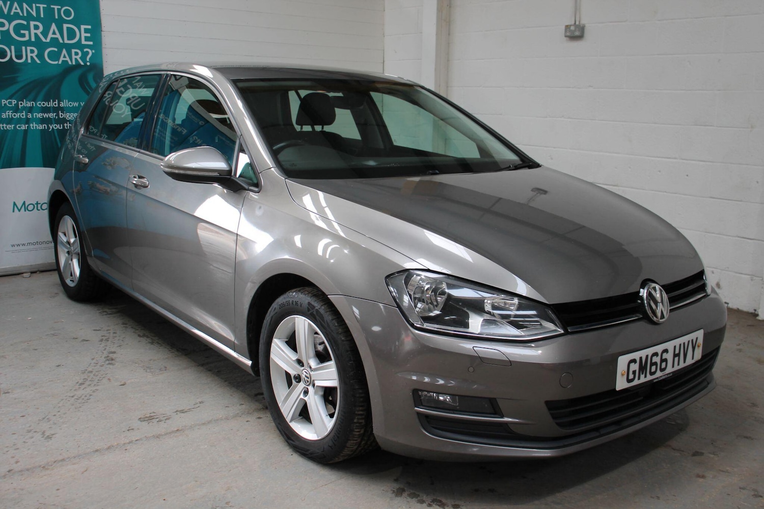 Used Volkswagen Golf 2017 for sale - 76572598: Photo 1
