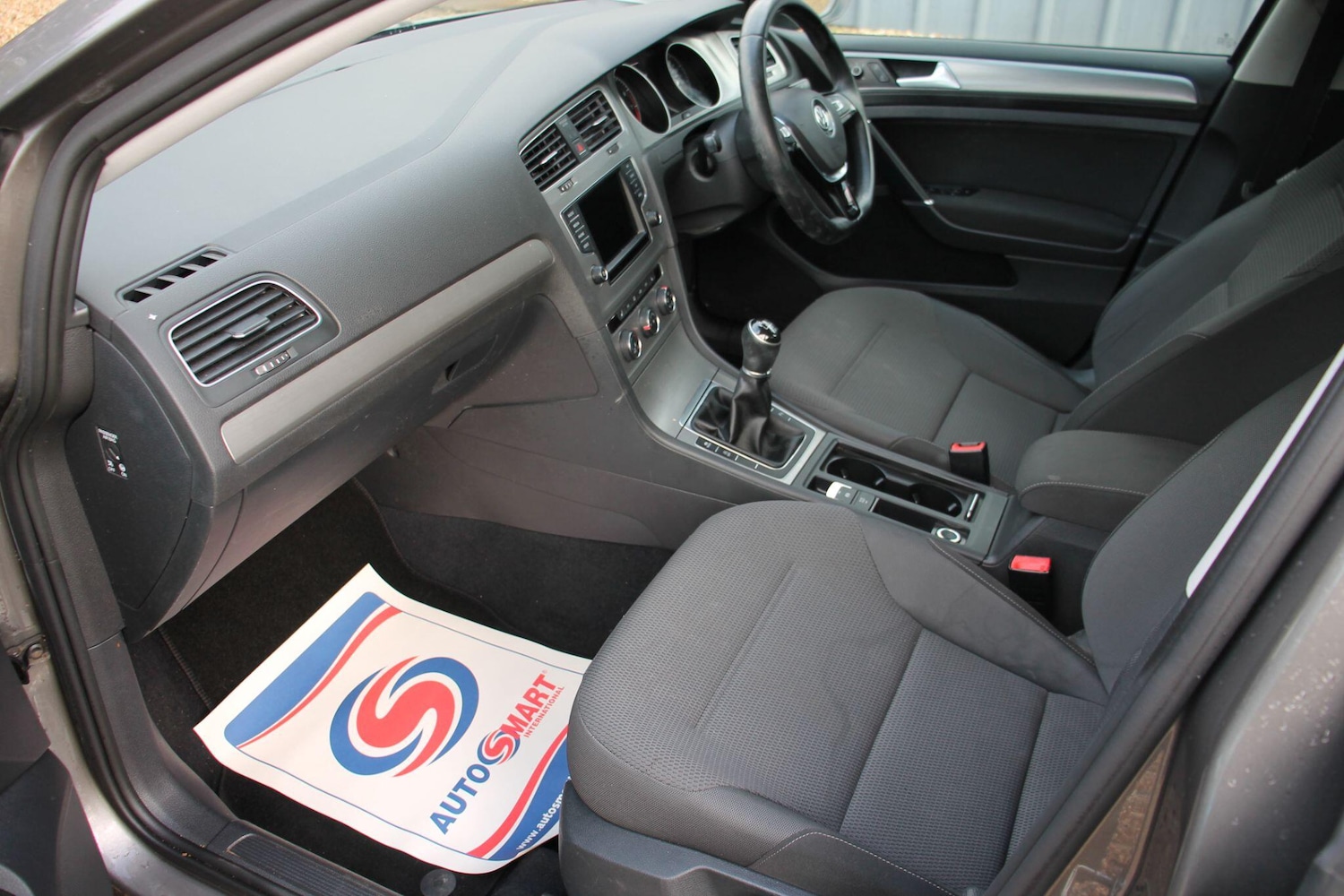 Used Volkswagen Golf 2017 for sale - 76572598: Photo 10