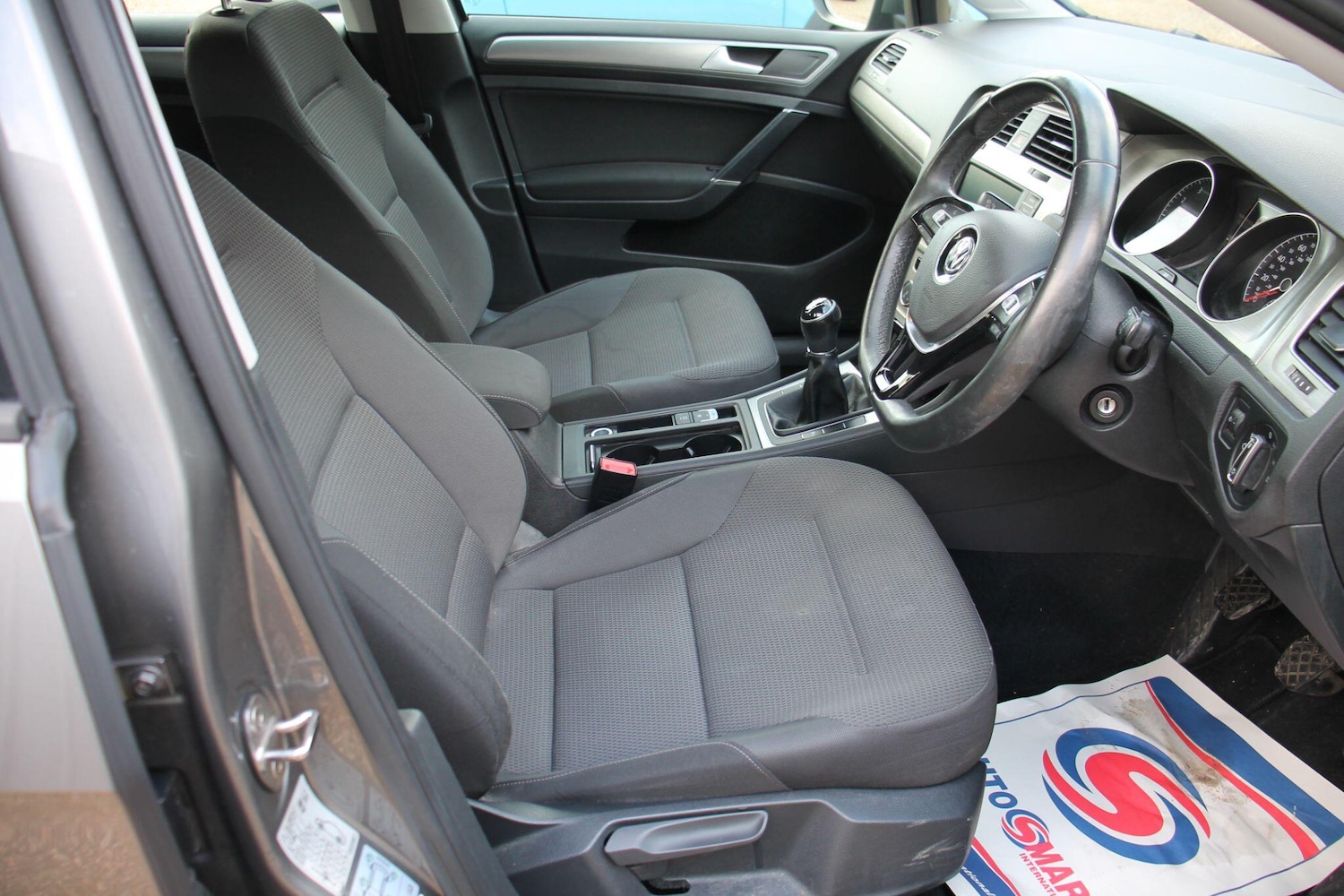 Used Volkswagen Golf 2017 for sale - 76572598: Photo 9