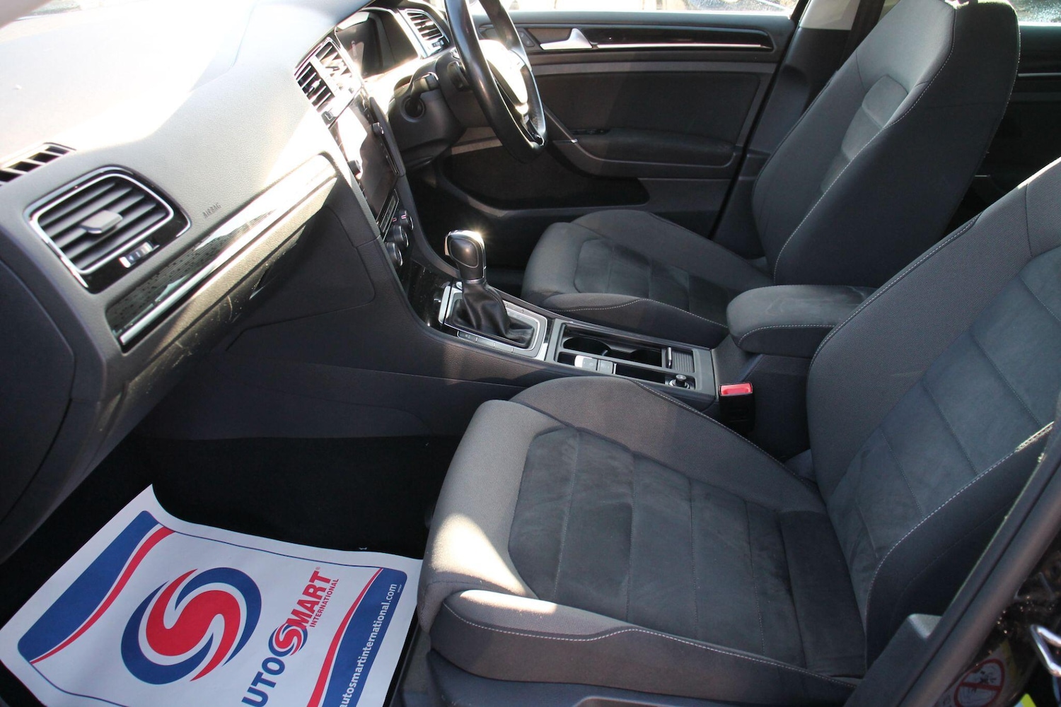 Used Volkswagen Golf 2018 for sale - 76989925: Photo 11