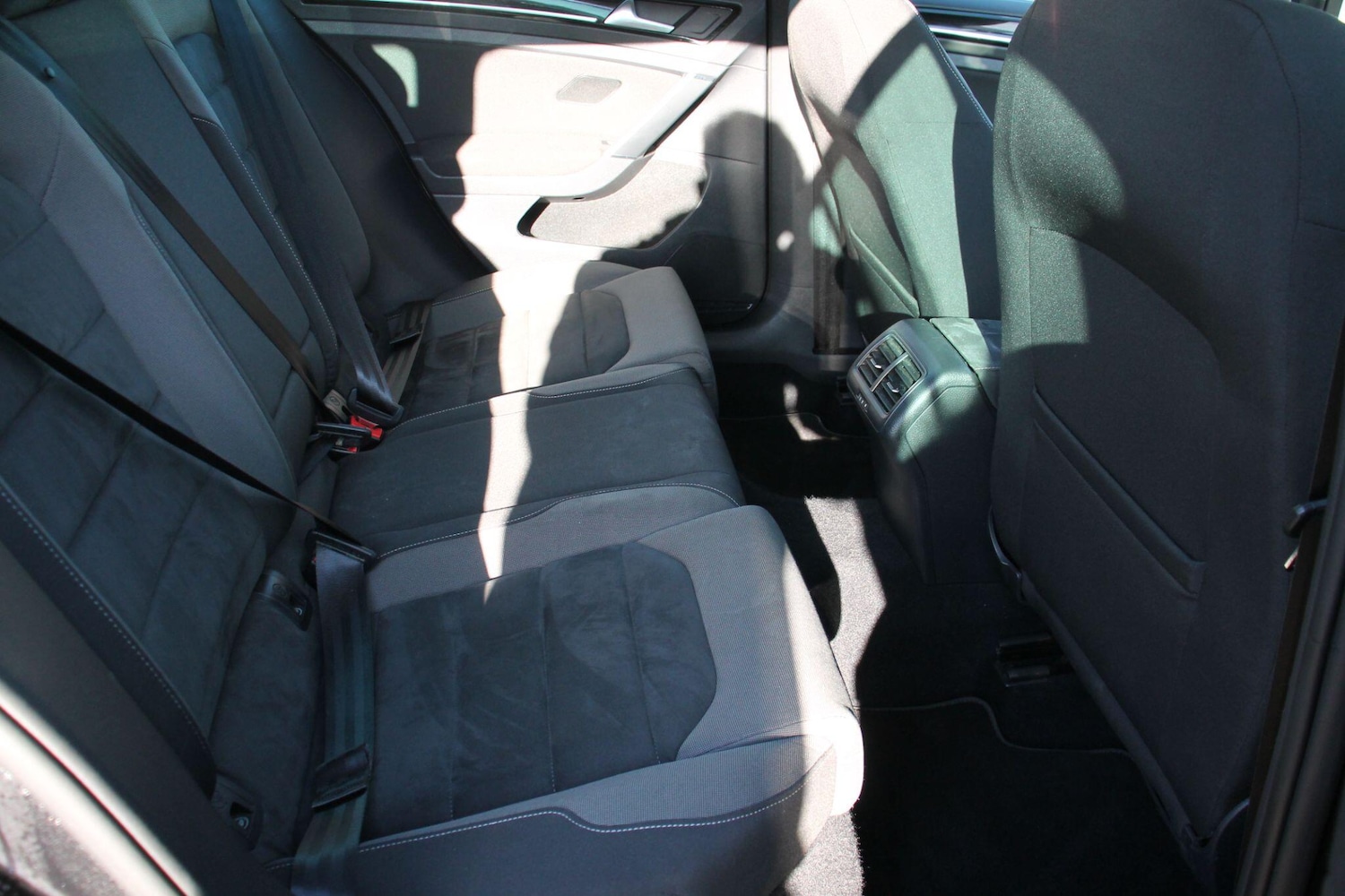 Used Volkswagen Golf 2018 for sale - 76989925: Photo 12