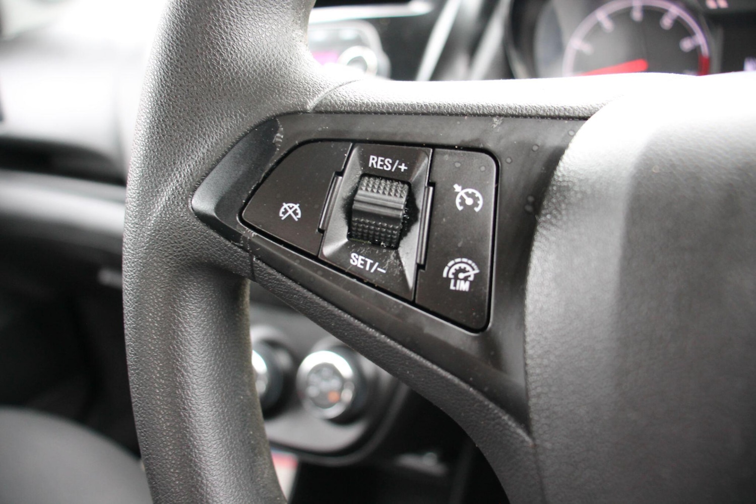 Used Vauxhall Viva 2016 for sale - 77440101: Photo 14