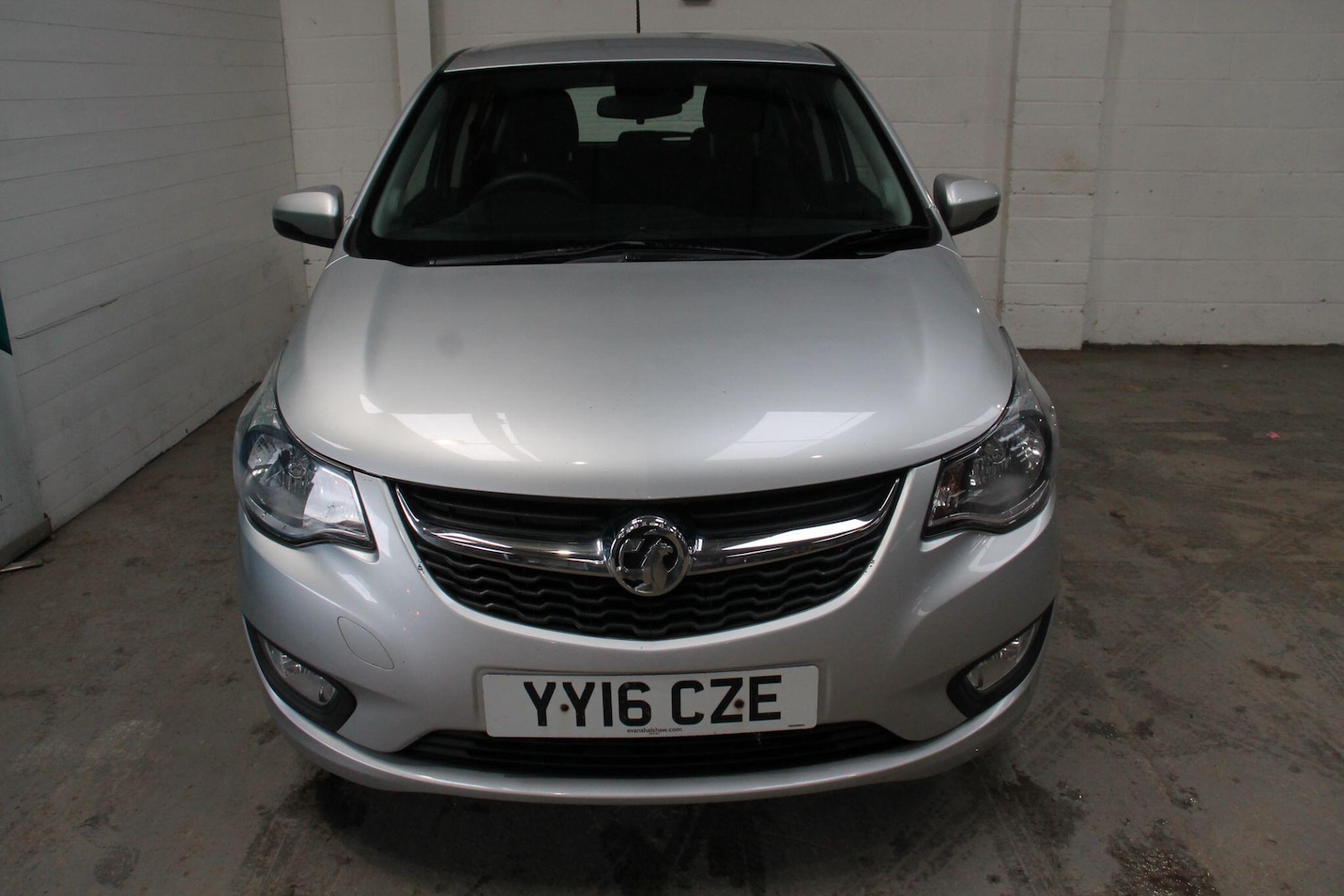 Used Vauxhall Viva 2016 for sale - 77440101: Photo 2