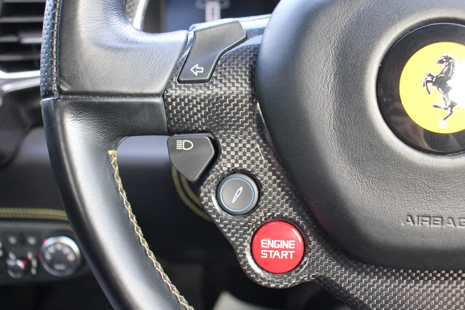 Used Ferrari 458 2010 for sale - 77978126: Photo 18