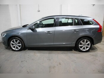 Used Volvo V60 2017 for sale - 77598749: Photo