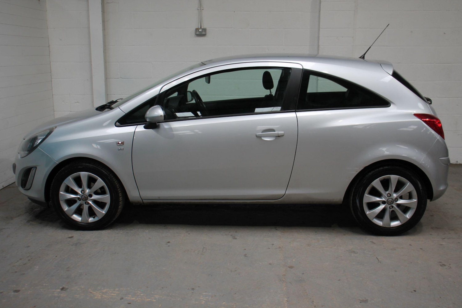 Used Vauxhall Corsa 2014 for sale - 76270440: Photo 4