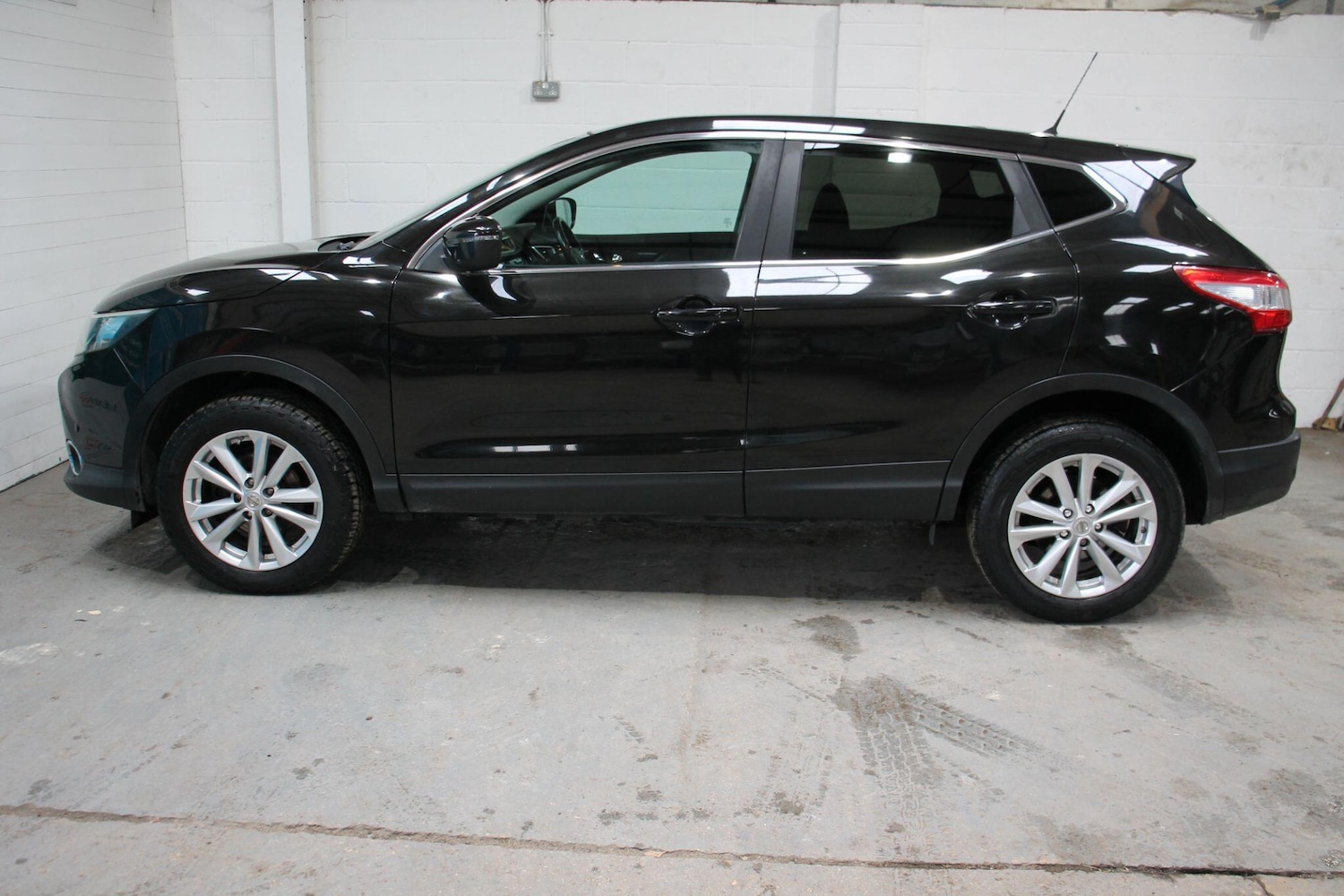 Used Nissan Qashqai 2014 for sale - 76398747: Photo 4