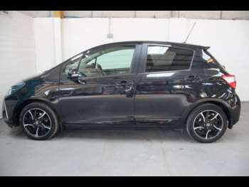 Used Toyota Yaris 2017 for sale - 74256052: Photo