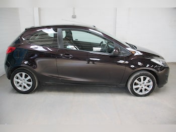 Used Mazda Mazda2 2011 for sale - 79107531: Photo