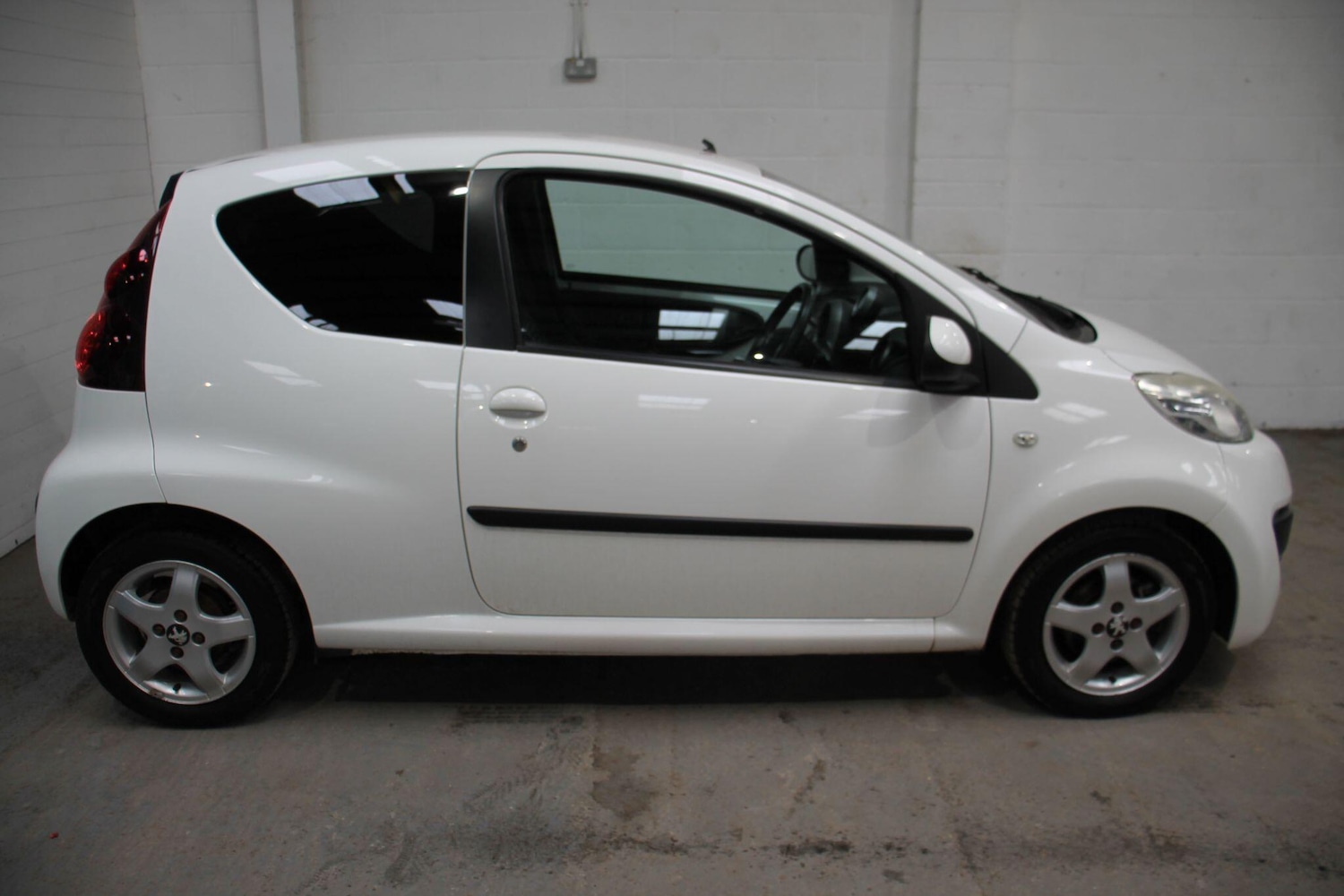 Used Peugeot 107 2014 for sale - 77191931: Photo 4