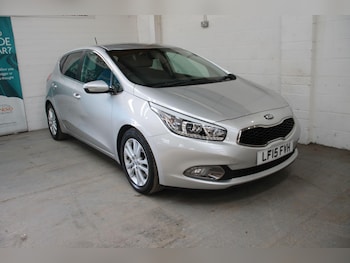 2015 (15) - 1.6 GDi EcoDynamics 3 Euro 5 (s/s) 5dr