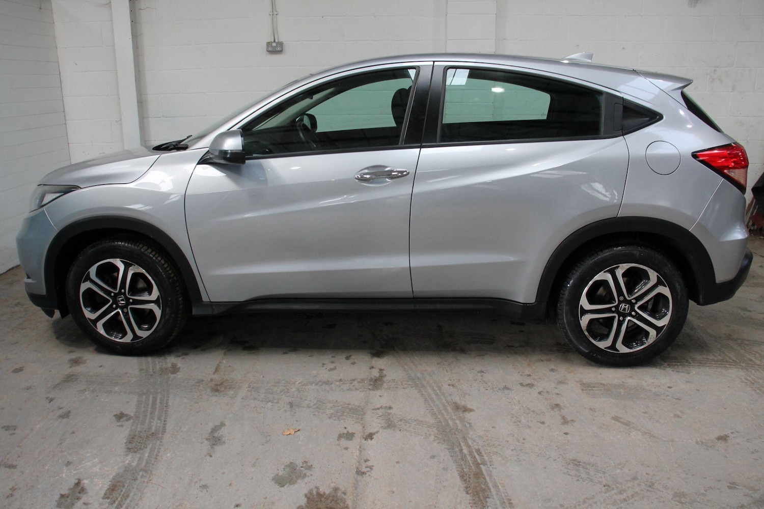 Used Honda HR-V 2017 for sale - 77479335: Photo 4