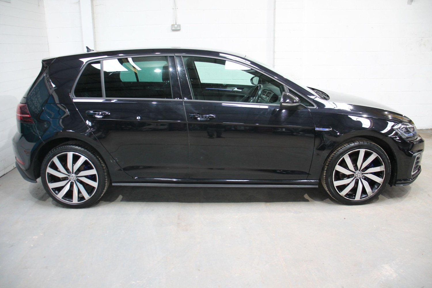 Used Volkswagen Golf 2020 for sale - 77597891: Photo 8