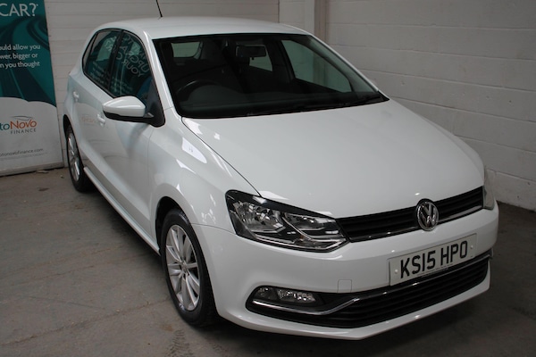 Used Volkswagen Polo 2015 for sale - 76158436: Photo 1