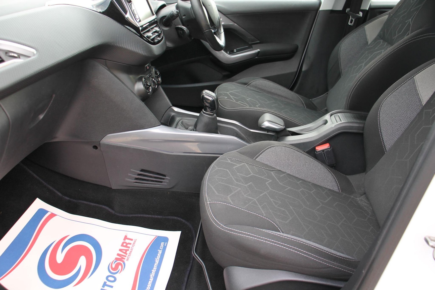 Used Peugeot 2008 2017 for sale - 76378099: Photo 10