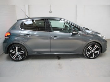 Used Peugeot 208 2016 for sale - 78891496: Photo