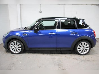 Used MINI Hatch 2019 for sale - 76801812: Photo
