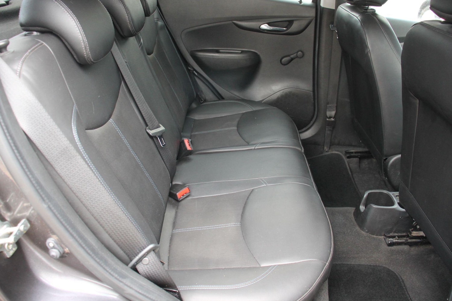 Used Vauxhall Viva 2016 for sale - 77330840: Photo 14