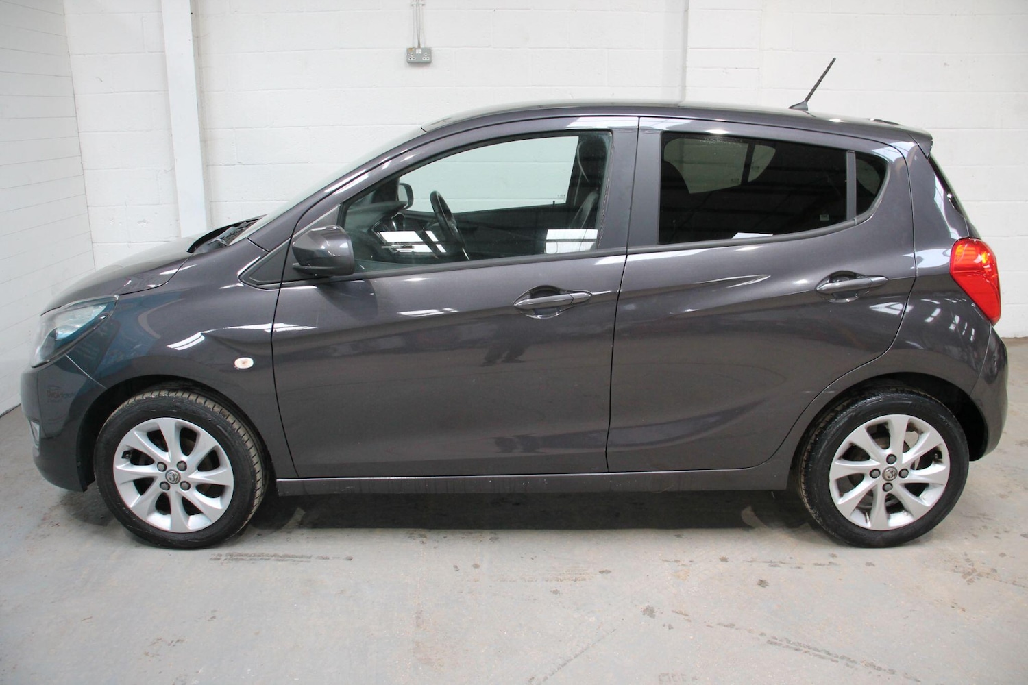 Used Vauxhall Viva 2016 for sale - 77330840: Photo 4