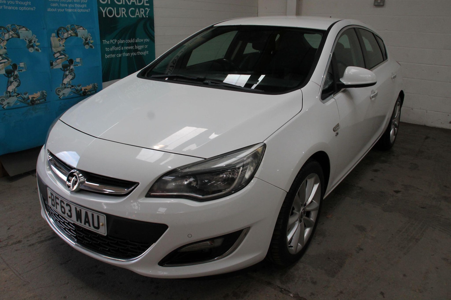 Used Vauxhall Astra 2013 for sale - 77549434: Photo 3