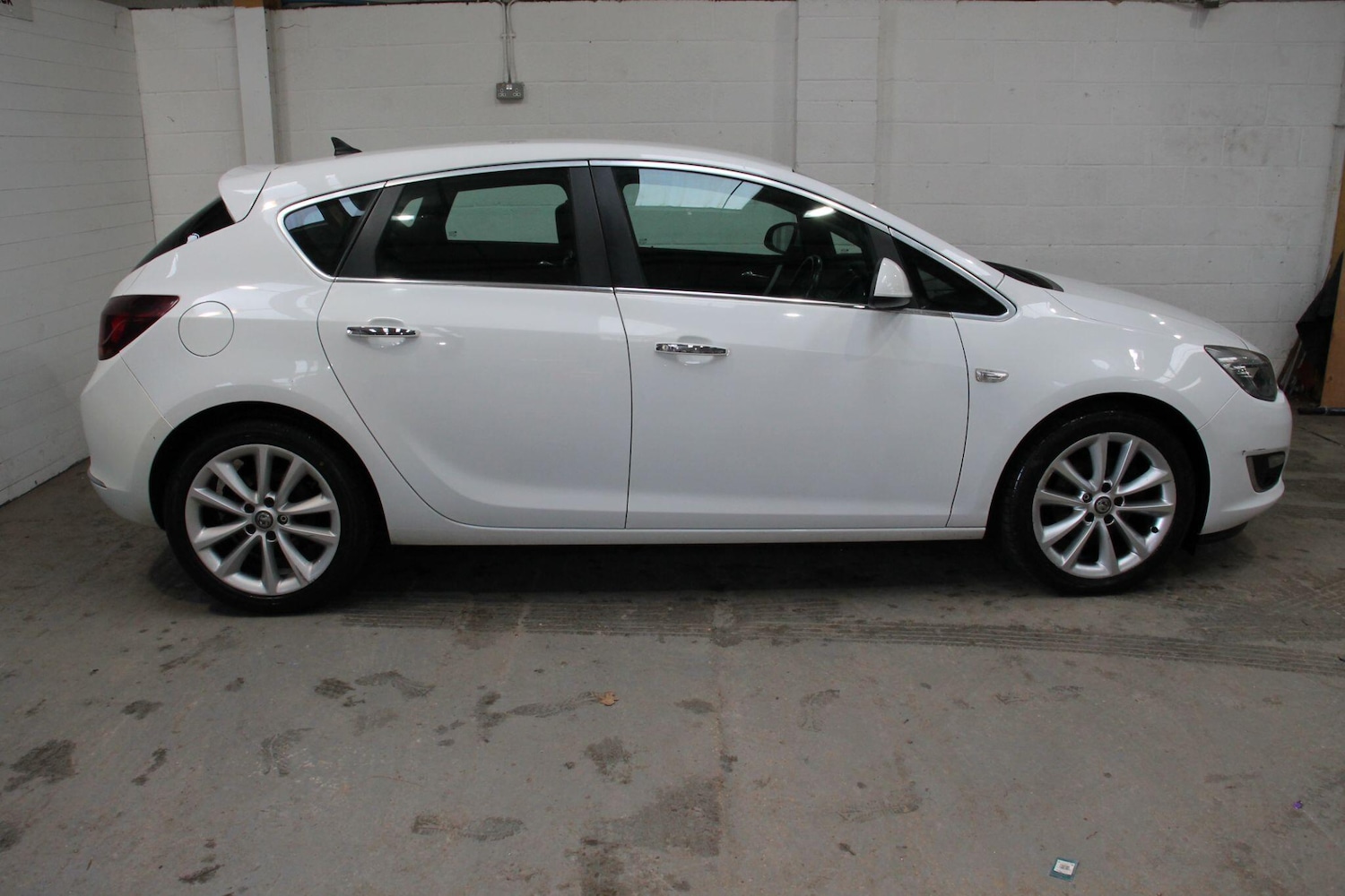 Used Vauxhall Astra 2013 for sale - 77549434: Photo 8