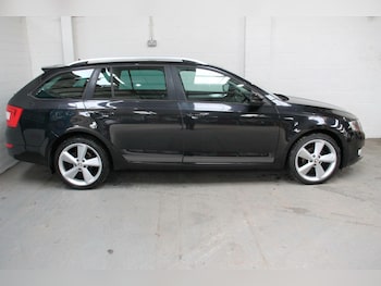 Used Skoda Octavia 2015 for sale - 77838723: Photo