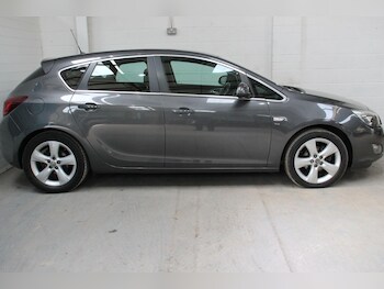 Used Vauxhall Astra 2010 for sale - 77940205: Photo
