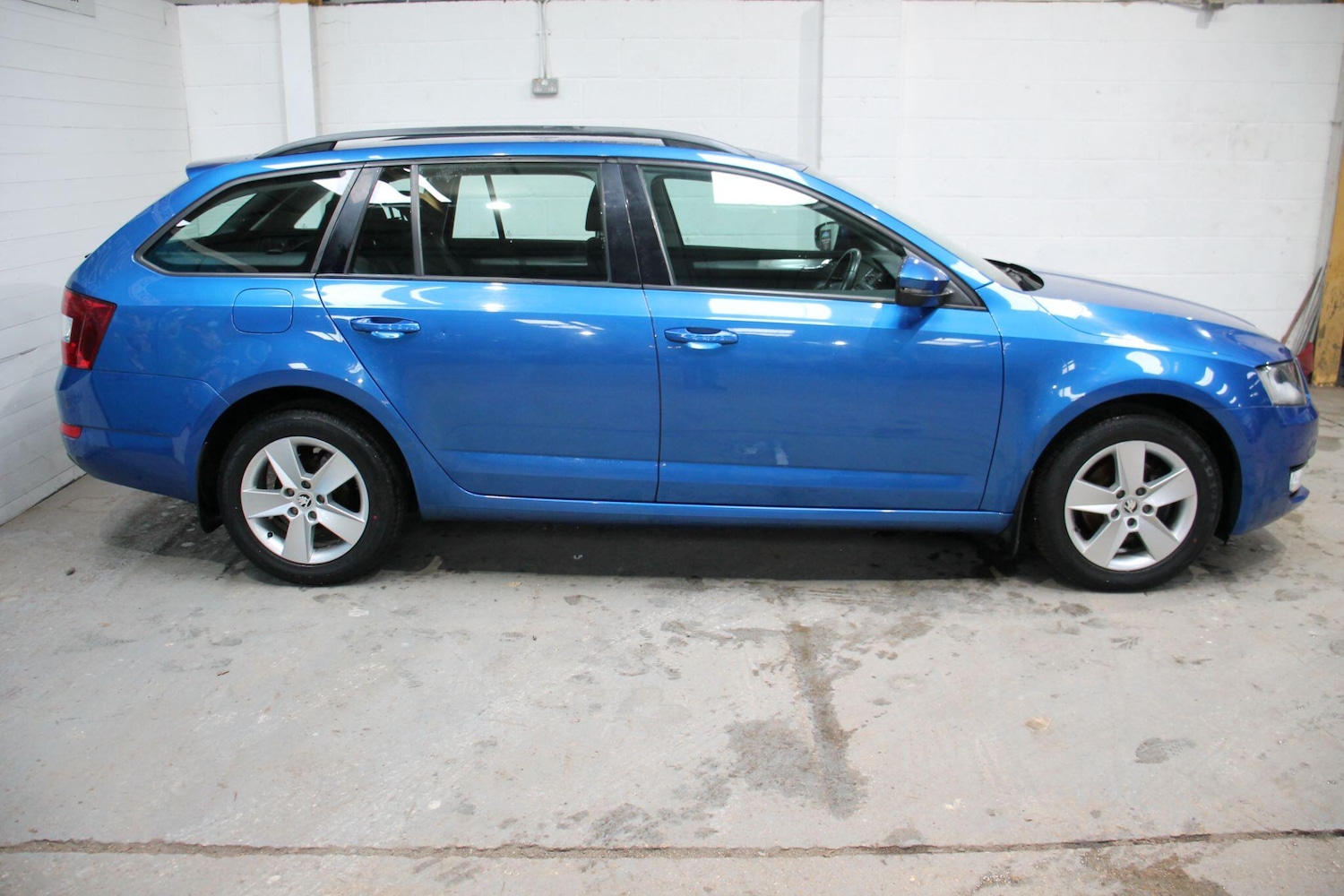 Used Skoda Octavia 2013 for sale - 76926899: Photo 2