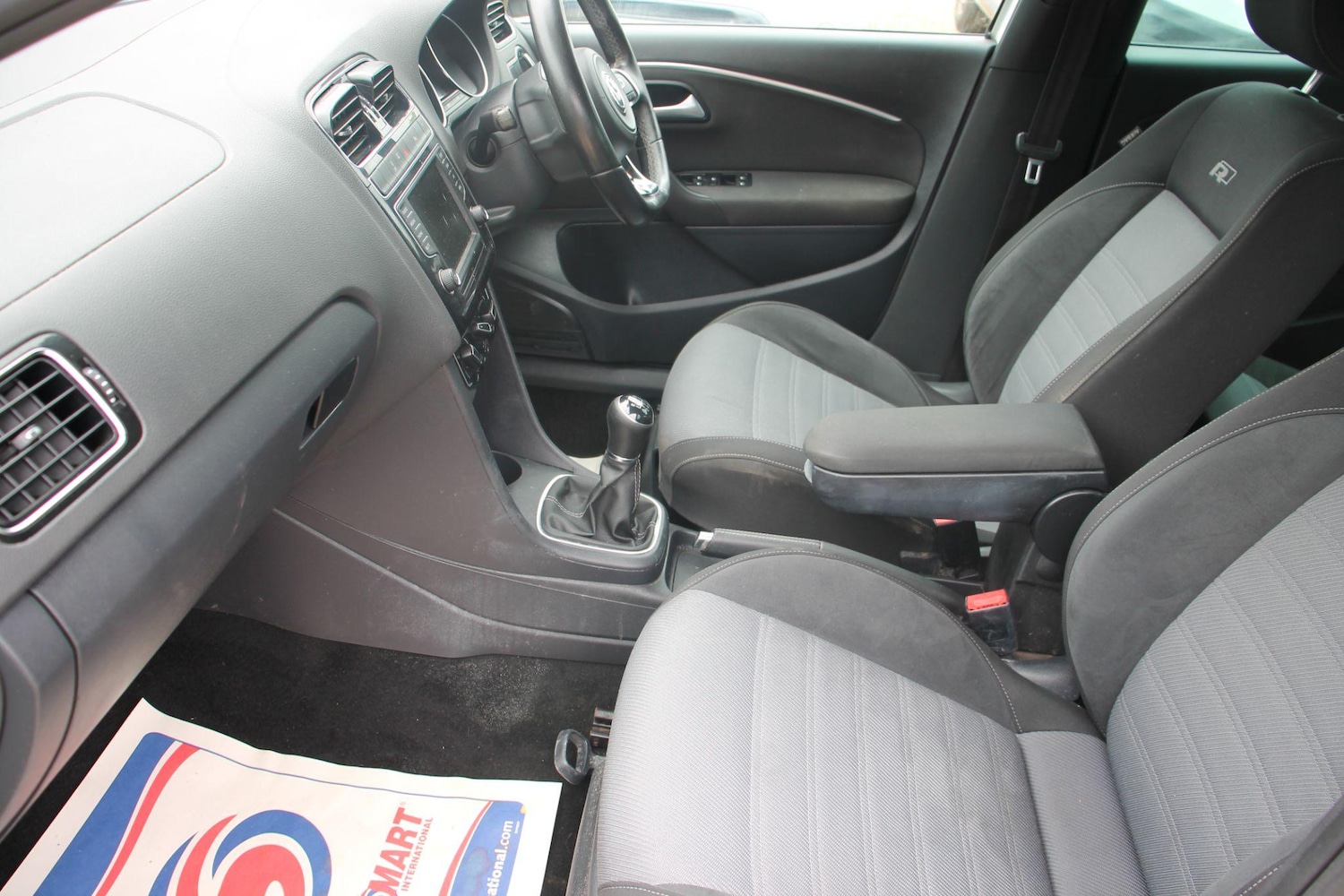 Used Volkswagen Polo 2015 for sale - 77345250: Photo 13